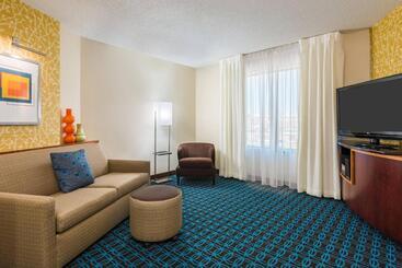 هتل Fairfield Inn & Suites – Buffalo Airport