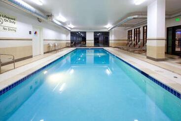 هتل Hampton Inn & Suites Denver/airportgateway Park