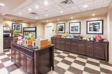 Отель Hampton Inn & Suites Shreveport/bossier City Airline Drive