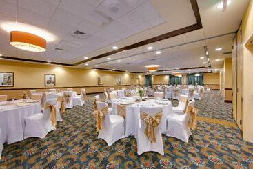 هتل Hilton Garden Inn Fort Worth Medical Center