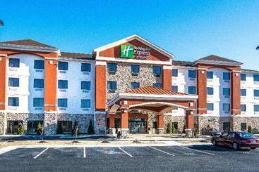 هتل Holiday Inn Express & Suites Elkton  University Area