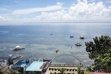 هتل Palmbeach Resort & Spa Mactan, Cebu