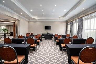 Premier Hotel Quatermain