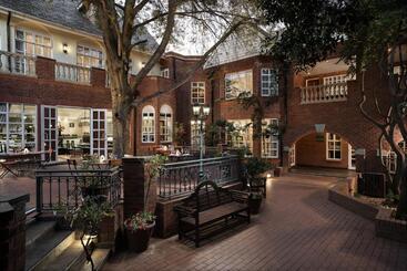 Premier Hotel Quatermain