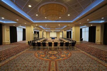 هتل Ramada Plaza By Wyndham Gevgelija