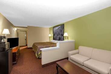 هتل Super 8 By Wyndham Eureka Springs
