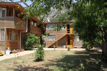 هتل Bayrams Tree Houses