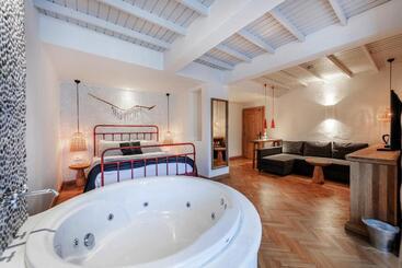 Yacht Boheme Hotel Boutique Class   Adults Only