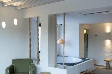 Yacht Boheme Hotel Boutique Class   Adults Only