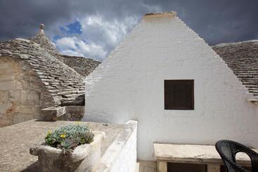 Trulli E Puglia Resort