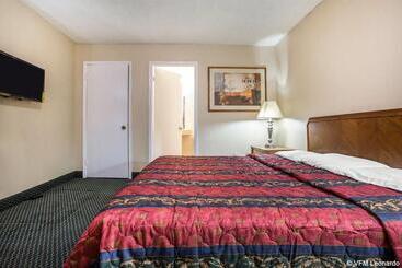 Economy Motel