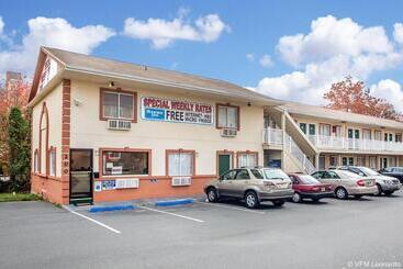 Economy Motel