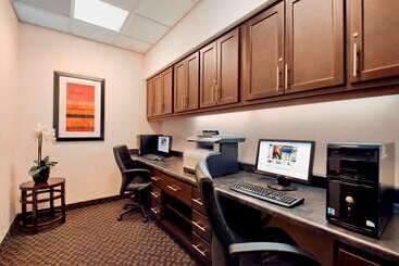 Hampton Inn & Suites Detroit / Airport   Romulus