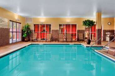 Hampton Inn & Suites Detroit / Airport   Romulus