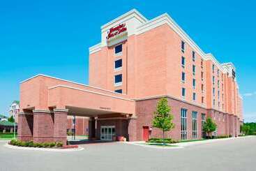 Hampton Inn & Suites Detroit / Airport   Romulus