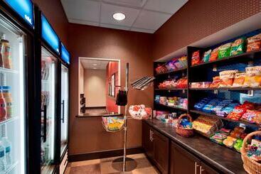 Hampton Inn & Suites Detroit / Airport   Romulus