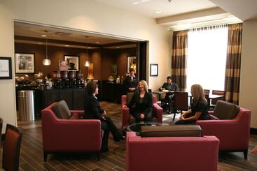 Hampton Inn & Suites Detroit / Airport   Romulus
