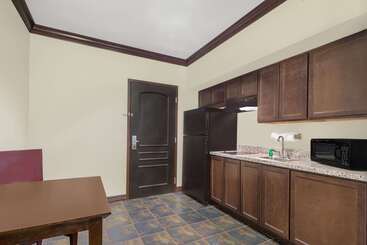 Hawthorn Suites By Wyndham Lubbock
