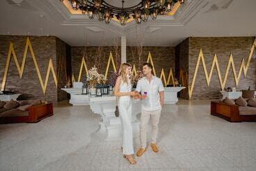 هتل Avista Hideaway Phuket Patong   Mgallery