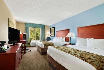 هتل Baymont By Wyndham Gainesville I75