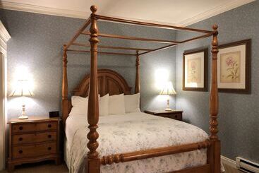 هتل Best Western Grandmas Feather Bed