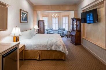هتل Best Western Grandmas Feather Bed