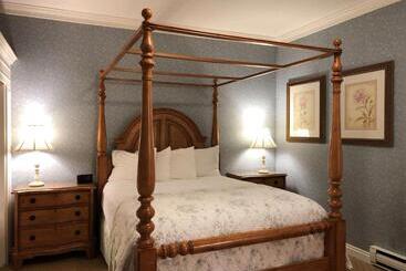 هتل Best Western Grandmas Feather Bed