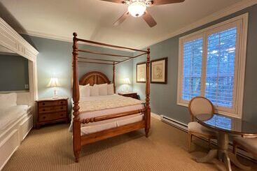 هتل Best Western Grandmas Feather Bed