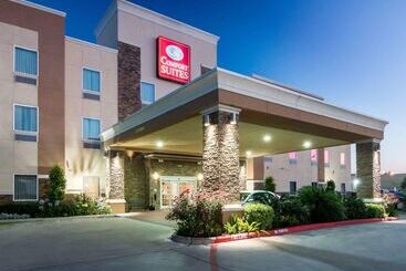 هتل Comfort Suites At Katy Mills