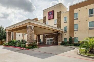 هتل Comfort Suites At Katy Mills