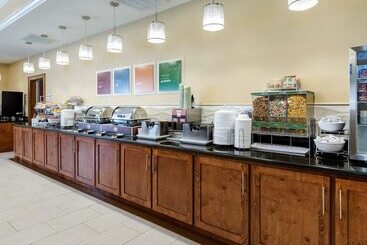 هتل Comfort Suites At Katy Mills