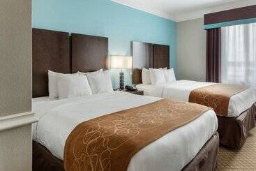 هتل Comfort Suites At Katy Mills
