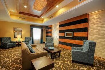 هتل Comfort Suites At Katy Mills