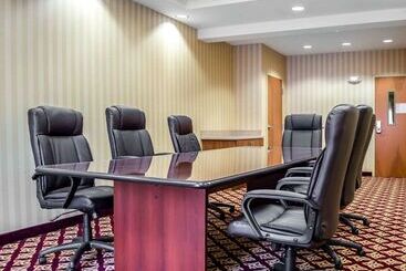 هتل Comfort Suites Hummelstown  Hershey
