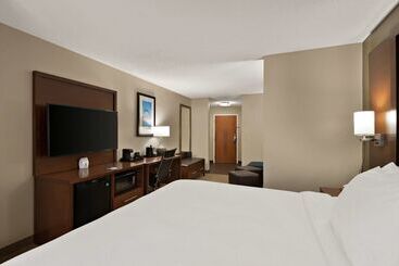 هتل Comfort Suites Hummelstown  Hershey