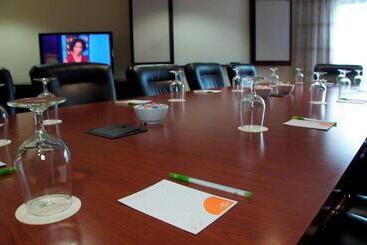 هتل Courtyard By Marriott Hickory