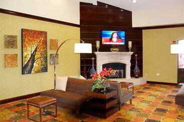 هتل Courtyard By Marriott Hickory