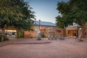 هتل De Zeekoe Guest Farm