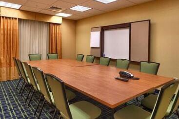 هتل Fairfield Inn And Suites By Marriott Laramie