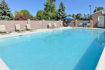 هتل Fairfield Inn & Suites By Marriott Lexington Georgetown/college Inn
