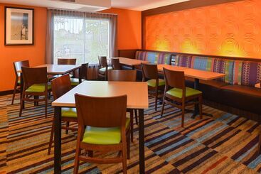 هتل Fairfield Inn & Suites By Marriott Lexington Georgetown/college Inn