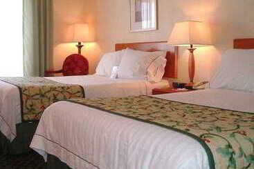 هتل Fairfield Inn & Suites By Marriott Lexington Georgetown/college Inn