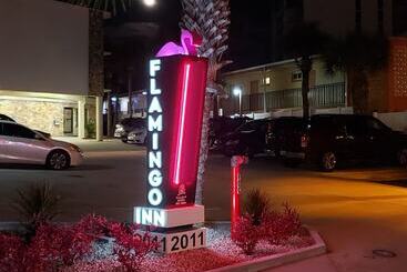 هتل Flamingo Inn Beachfront