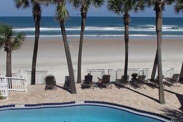 هتل Flamingo Inn Beachfront