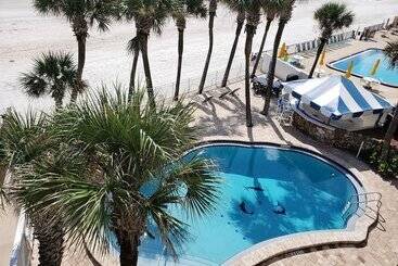 هتل Flamingo Inn Beachfront