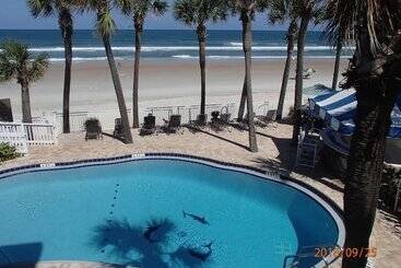 هتل Flamingo Inn Beachfront