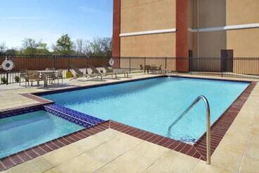 هتل Four Points By Sheraton Houston Hobby Airport