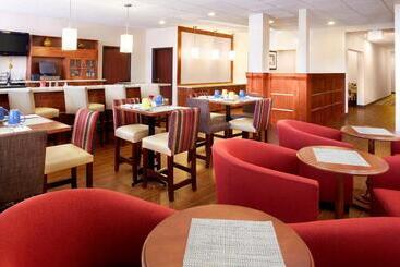 هتل Four Points By Sheraton Houston Hobby Airport