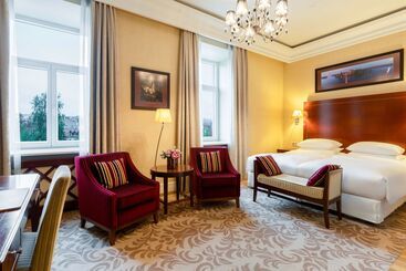 Grand Hotel Vilnius, Curio Collection By Hilton