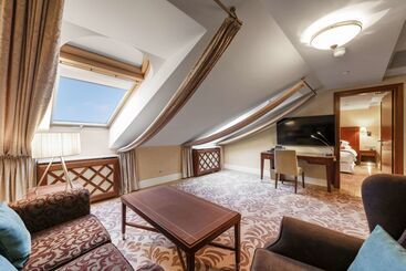 Grand Hotel Vilnius, Curio Collection By Hilton